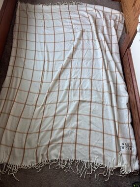 Hit Oak Grove Plaid Fringe Scarf Wrap Cream Beige Lightweight OS